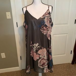 Juniors Chemise Glimmer Gray Floral Size Large
